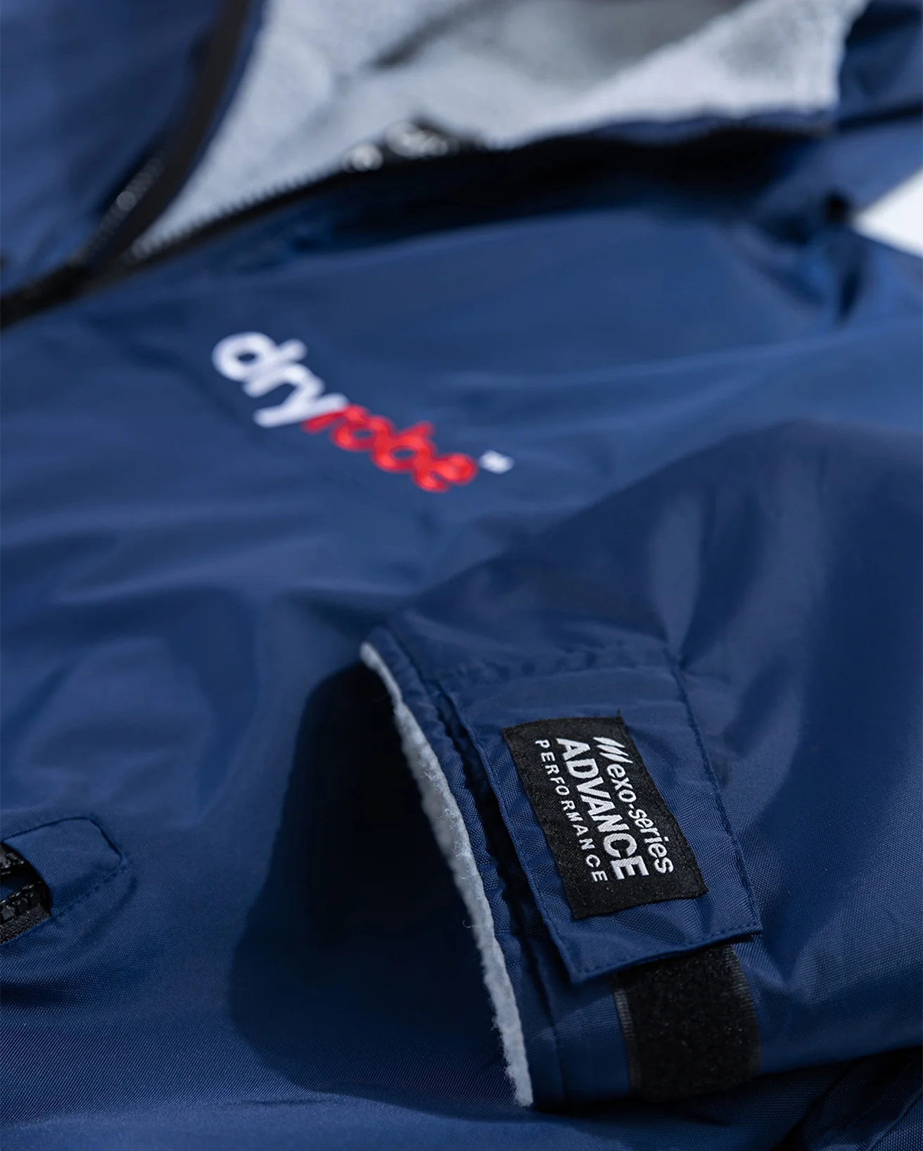 Dryrobe Advance Long Sleeve Adult Changing Robe - Image 3