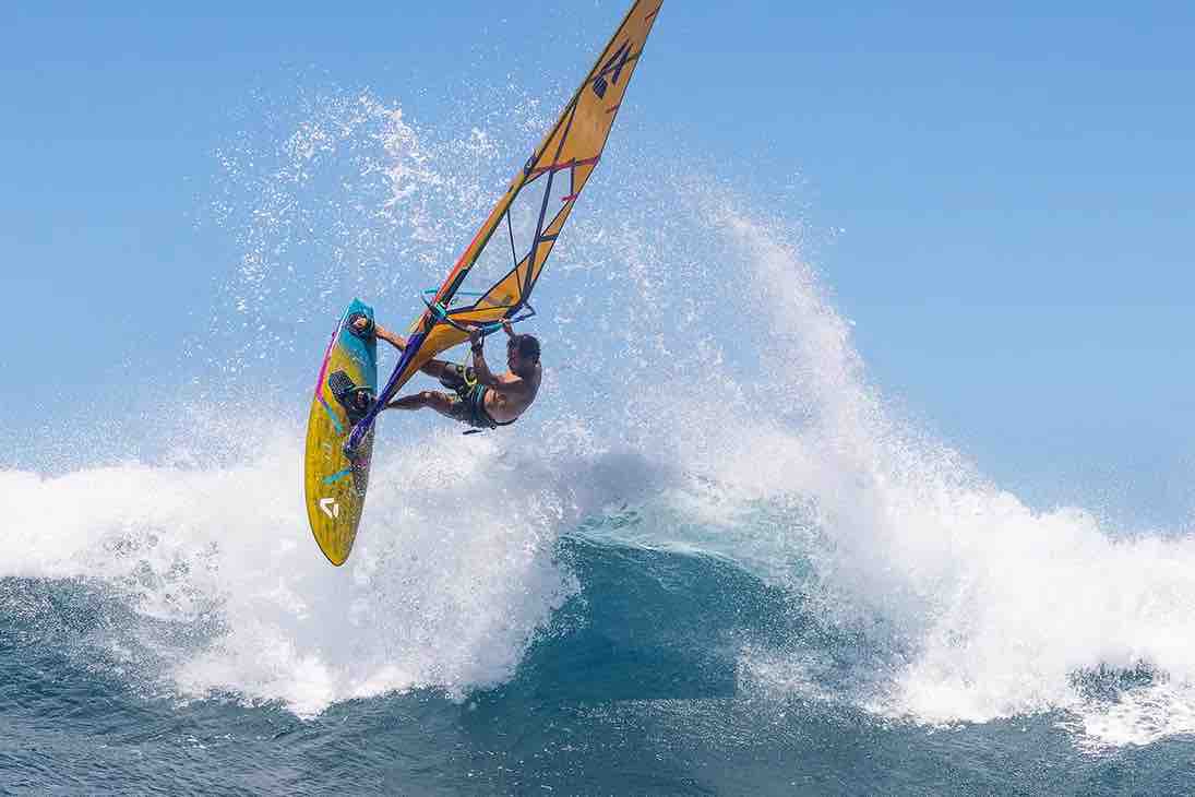 Duotone Grip 4 SLS Windsurfing Board 2025 - Image 2