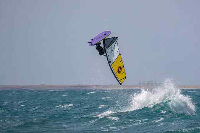 Duotone Grip (Tri) SLS Windsurfing Board 2026 - Image 2
