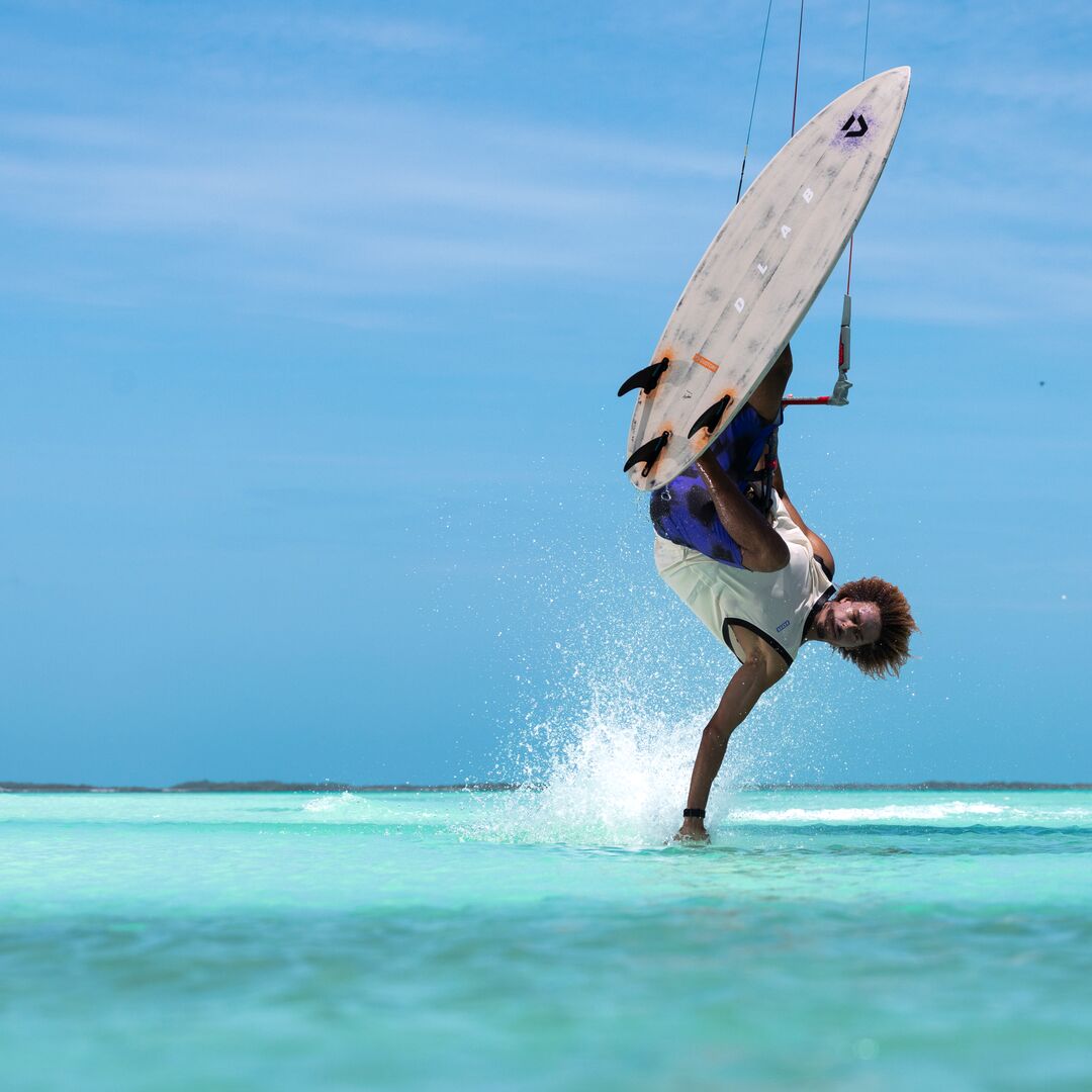 Duotone Neo SLS Kitesurfing Kite 2027 - Image 25