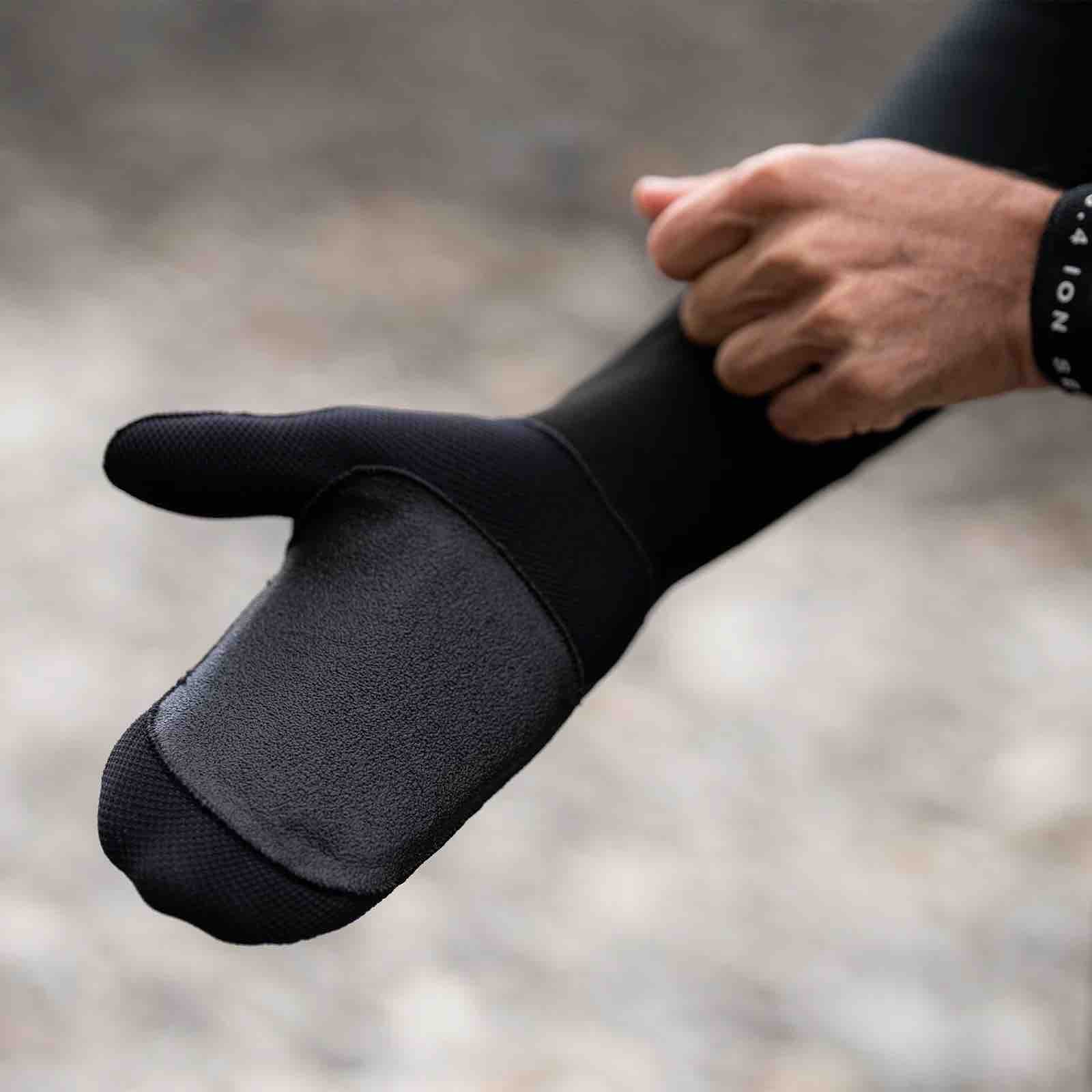 ION Arctic 5/4mm Adult Mitten - Image 4