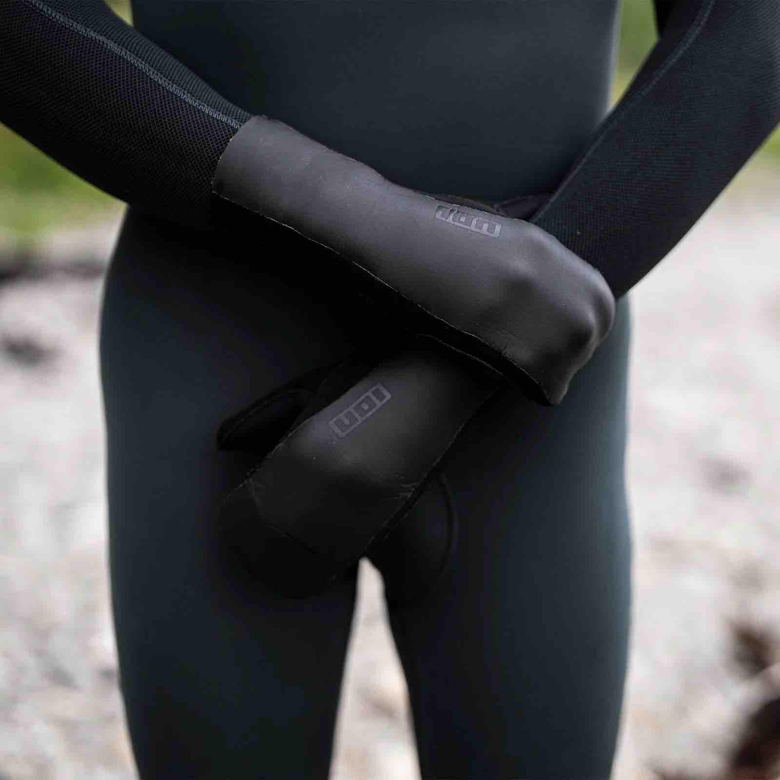 ION Arctic 5/4mm Adult Mitten - Image 3