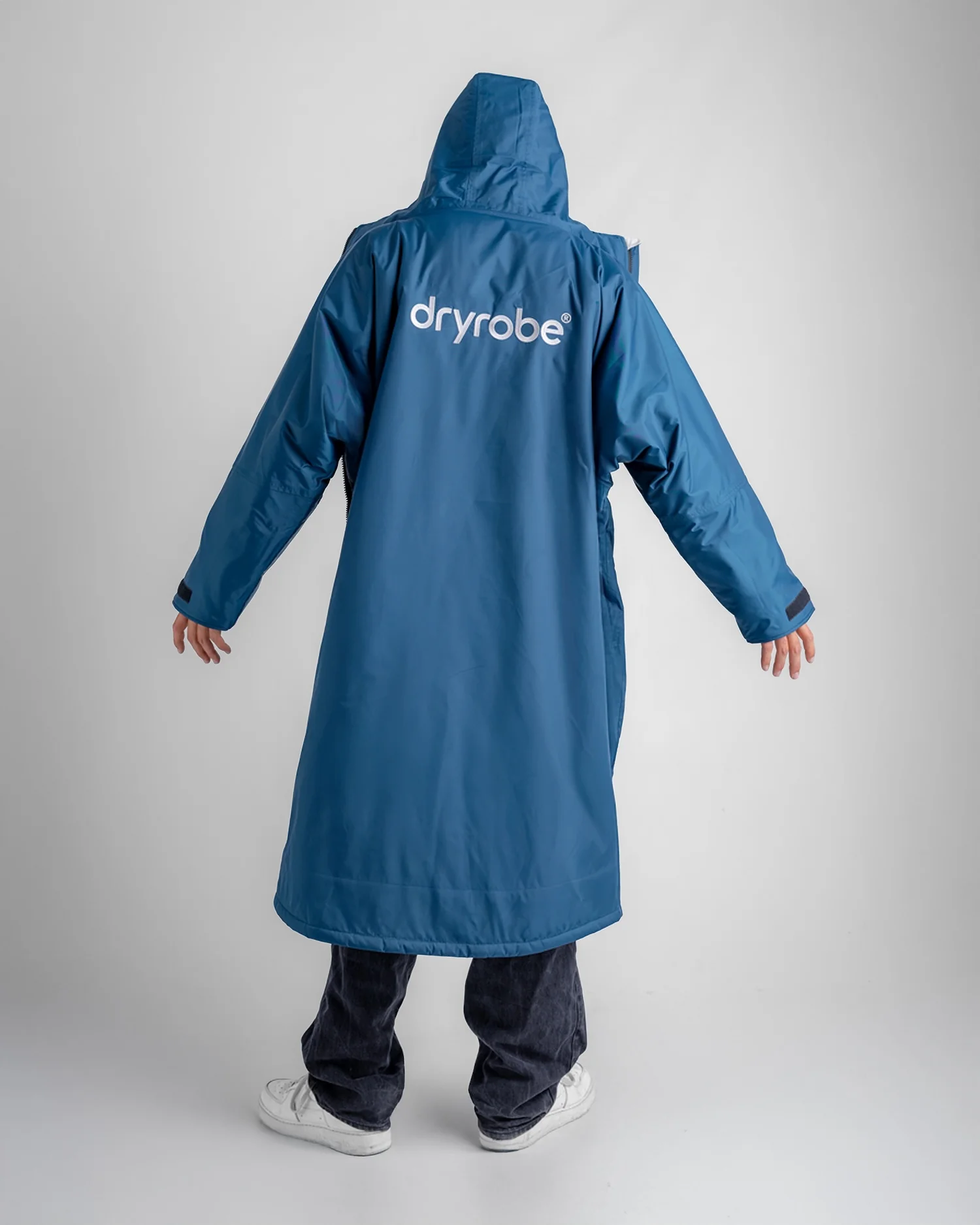 Dryrobe Advance Long Sleeve Adult Changing Robe - Image 3