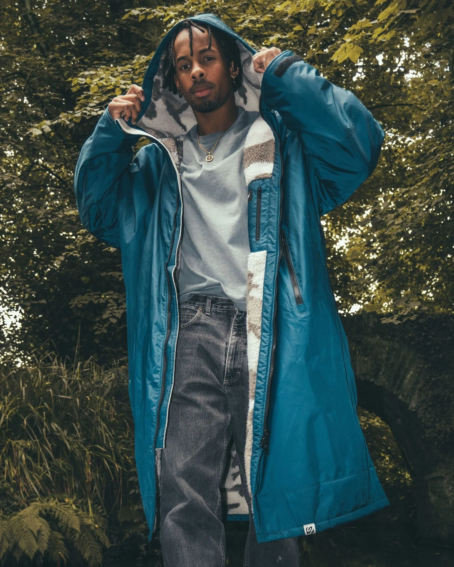 Dryrobe Advance Long Sleeve Adult Changing Robe - Image 5