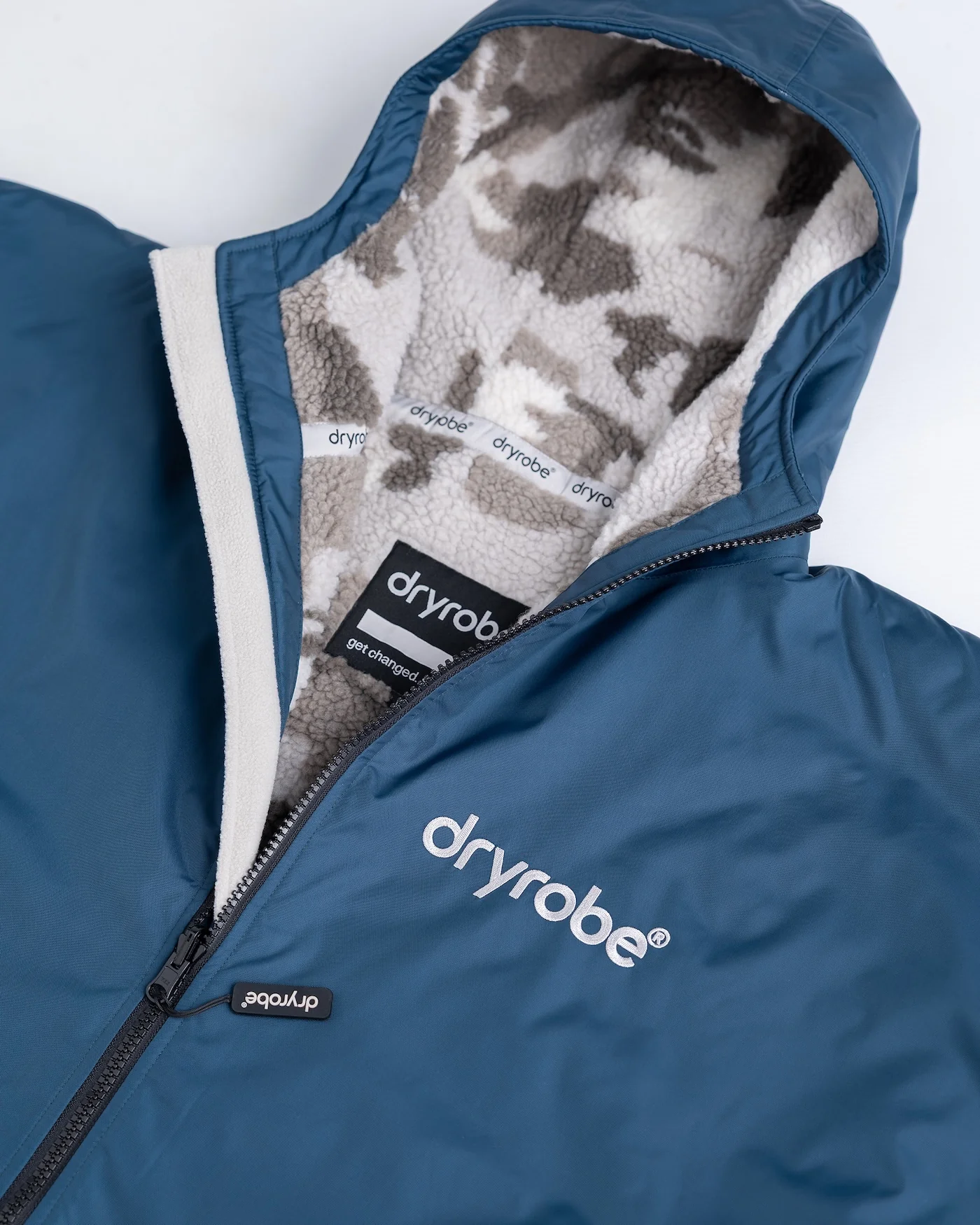 Dryrobe Advance Long Sleeve Adult Changing Robe - Image 8